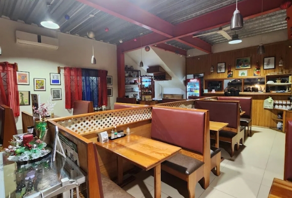 Cafe & Bakery