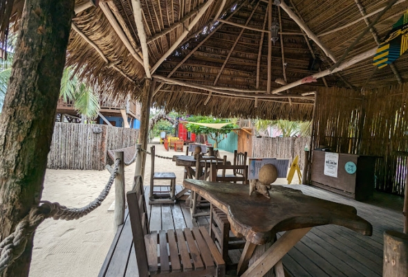 Driftwood Beach Bar & Pizza Shack